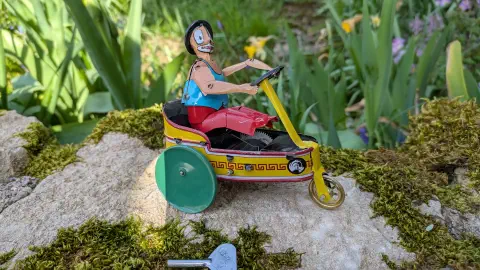 Clown sur tricycle mécanique en tôle — Réédition Payá